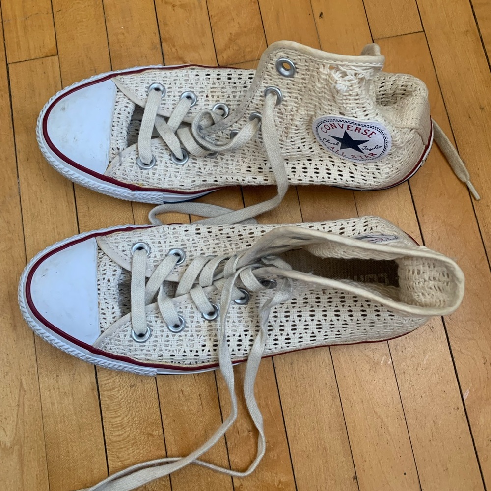 Cream colored crochet Converse size 7.5